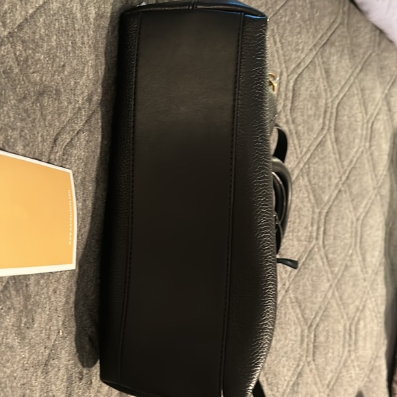 Michael Kors purse - Picture 4 of 6